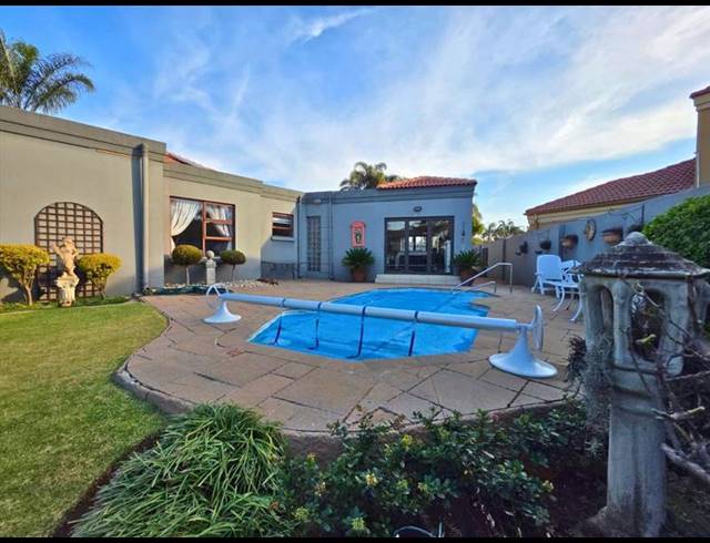 3 BEDROOM HOUSE FOR SALE IN GLEN MARAIS